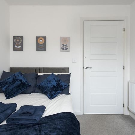Two Bedroom Apartment - Milton Keynes By Aryas Properties Broughton  Buitenkant foto