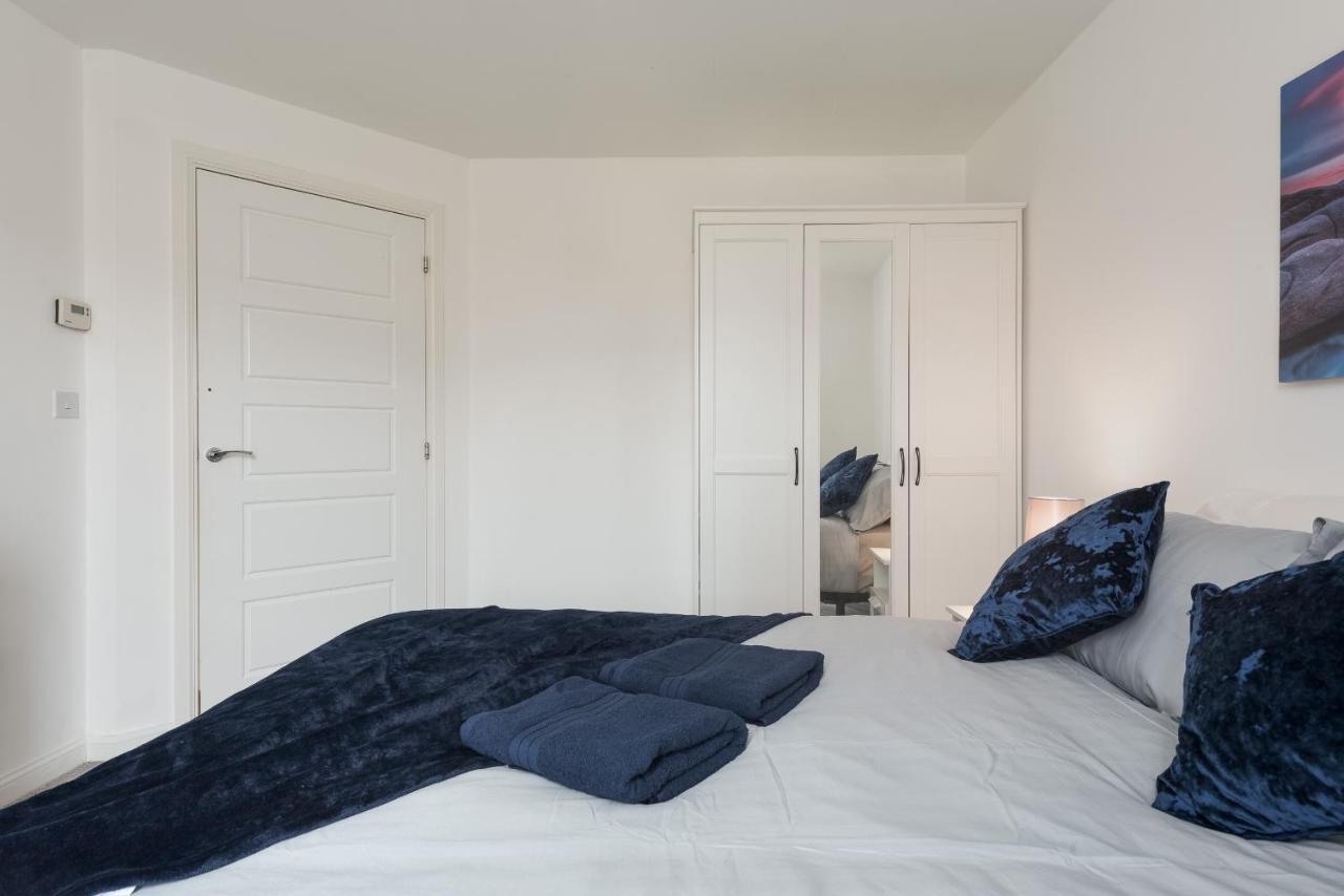 Two Bedroom Apartment - Milton Keynes By Aryas Properties Broughton  Buitenkant foto