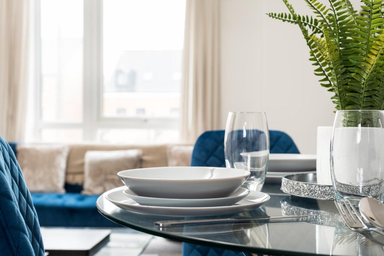 Two Bedroom Apartment - Milton Keynes By Aryas Properties Broughton  Buitenkant foto