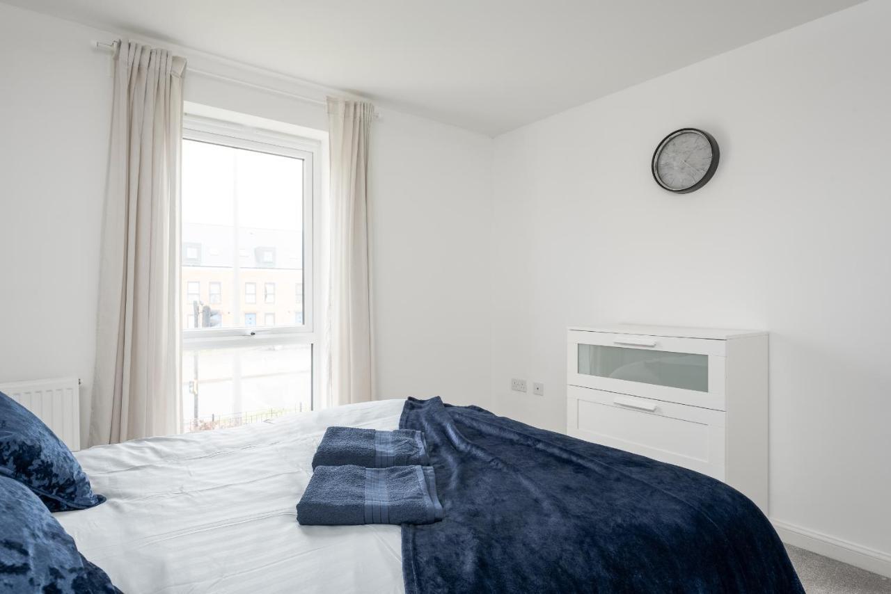 Two Bedroom Apartment - Milton Keynes By Aryas Properties Broughton  Buitenkant foto