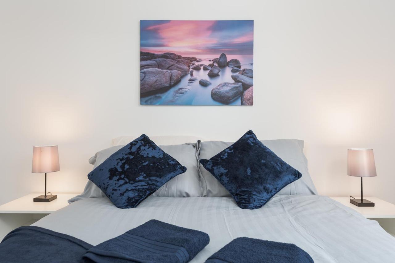 Two Bedroom Apartment - Milton Keynes By Aryas Properties Broughton  Buitenkant foto